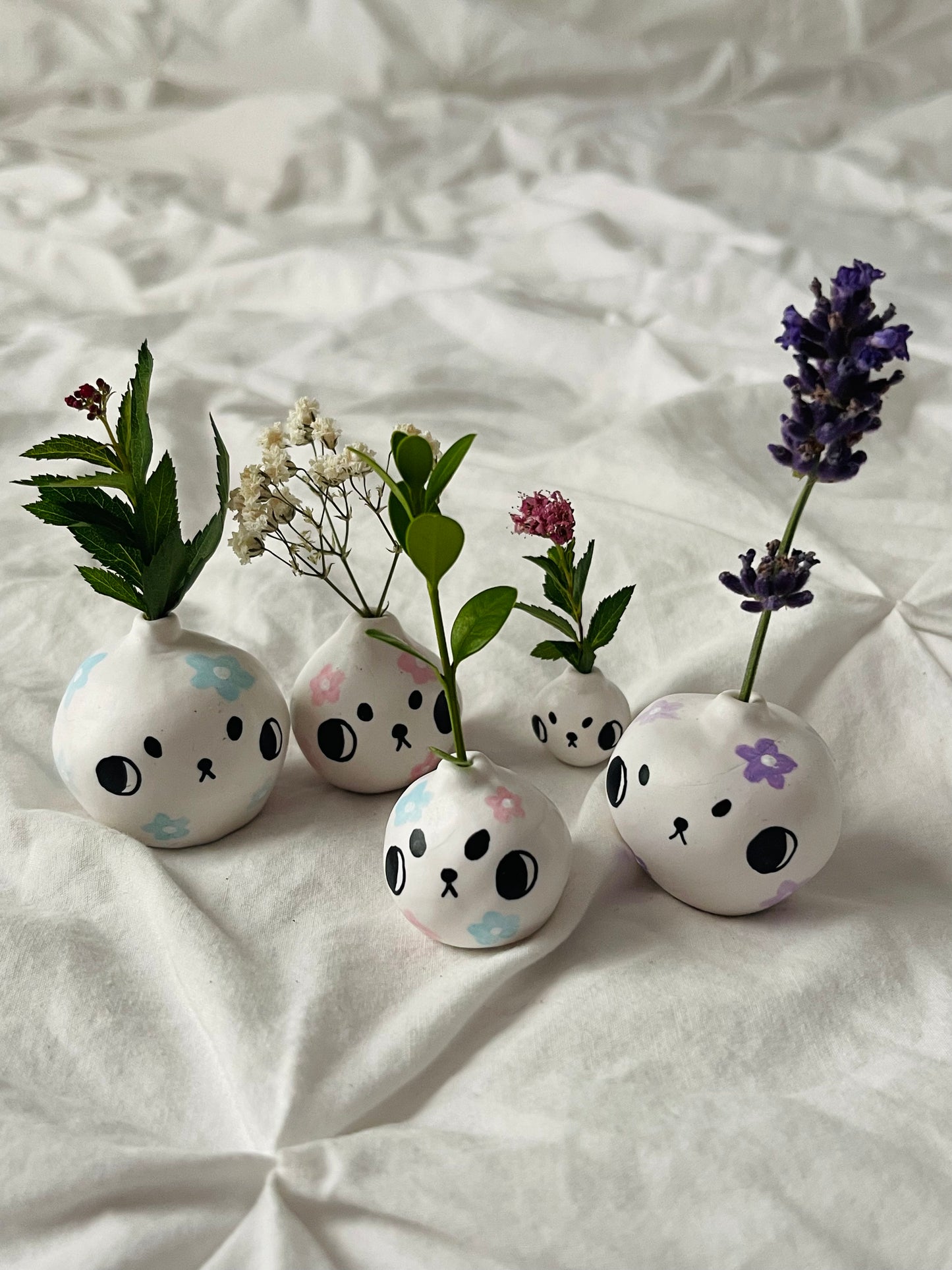 “Ingrid” - Angry Flower Pup - Mini Vase - 3cm - (sku/plu 25)