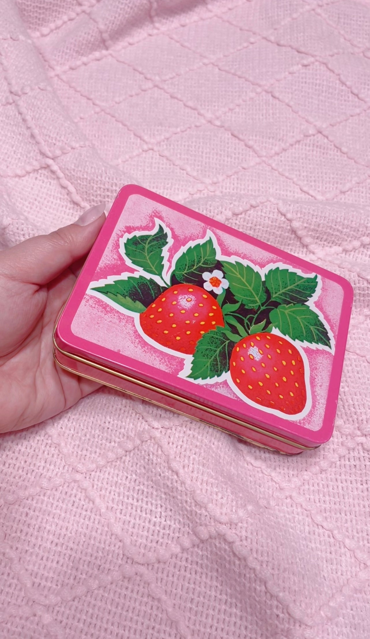 Vintage 1970’s Strawberry Tin with small soaps - made in Hong Kong - collectible