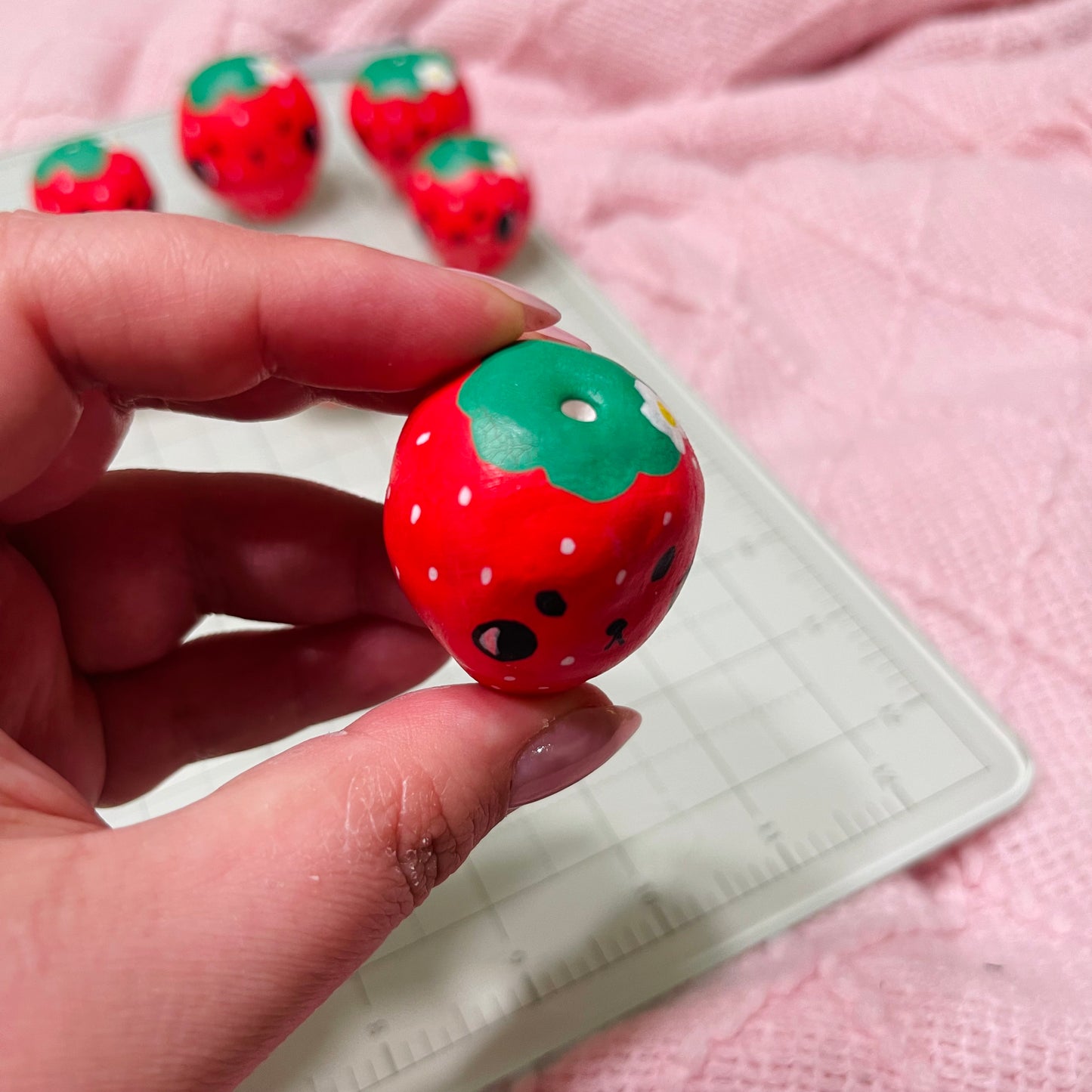 “Rizzy - Angry Strawberry Pup - Mini Vase - 4cm - (sku/plu 5)