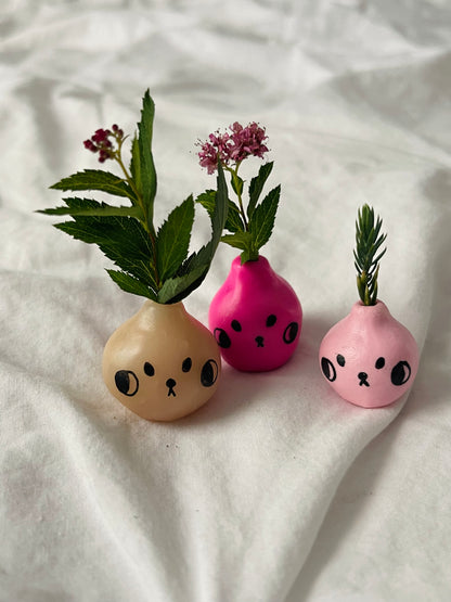 “Gum” - Angry Pup - Mini Vase - 2.5cm - (sku/plu 19)