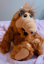 Load image into Gallery viewer, Alf plush toy - 1986
