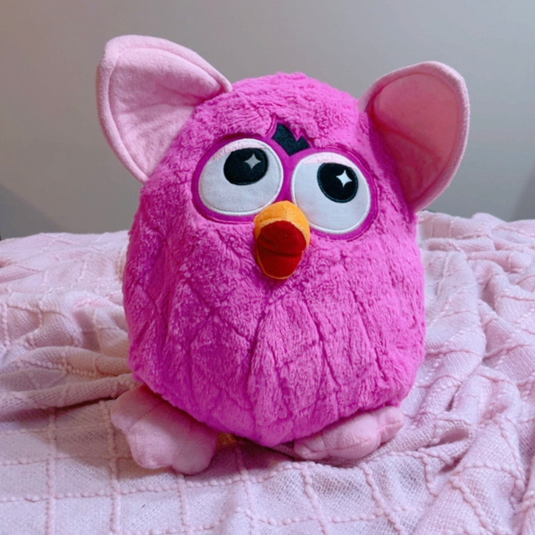 Surprised weirdo fuchsia pink Furby plush toy - 13” - 2013