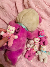 Load image into Gallery viewer, Baby Cub Surprise toy plush w/ 5 babies! - 13” - 1990s

