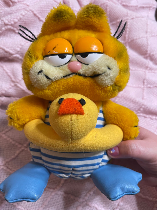 1981 Swimming Garfield plush toy - 9”